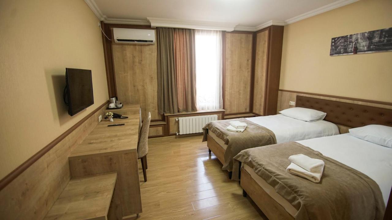 Hotel Juralius Тбилиси Экстерьер фото