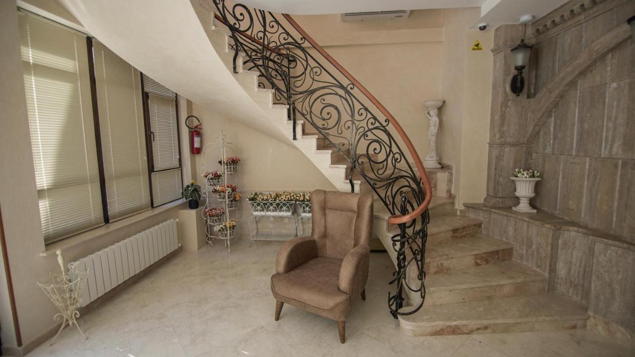 Hotel Juralius Тбилиси Экстерьер фото